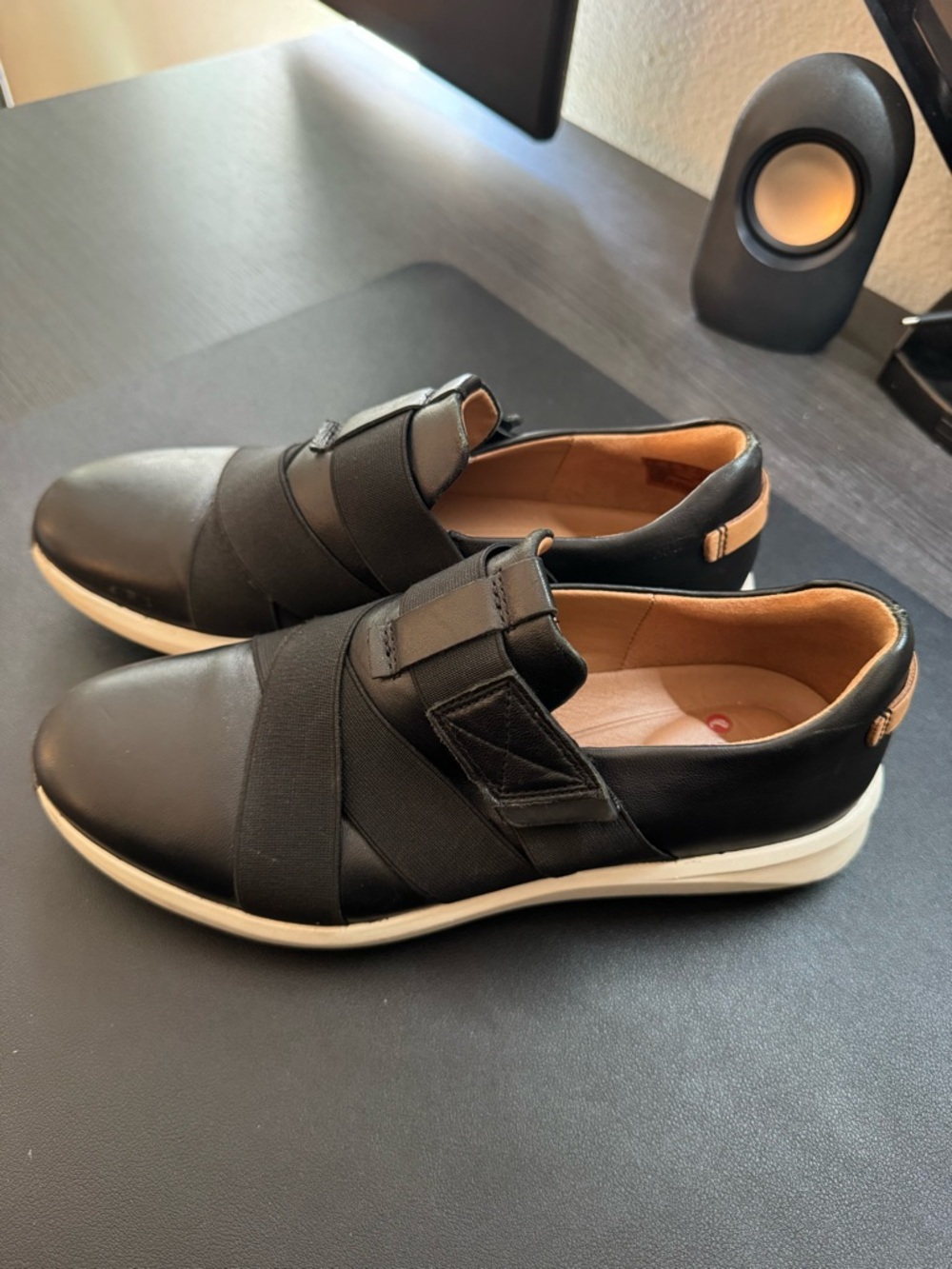 Clarks Black Leather Slip-On Sneakers with White Sole - Picture 4 of 6
